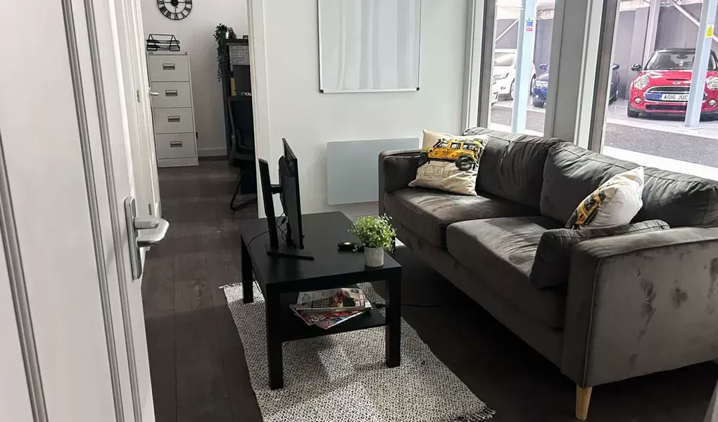 Class Cars Direct Reception